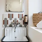 Robs - Confort, Tv Connectee, Debit, Localisation Ideale - Courts Sejours & Affaires