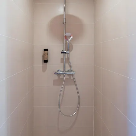 Hotel apartamentowy Robs - Confort, Tv Connectee, Debit, Localisation Ideale - Courts Sejours & Affaires 3*