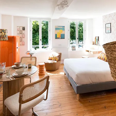 Robs - Confort, Tv Connectee, Debit, Localisation Ideale - Courts Sejours & Affaires