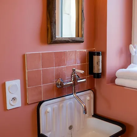 Appart hôtel Robs - Confort, Tv Connectée, Débit, Localisation Idéale - Courts Séjours&affaires