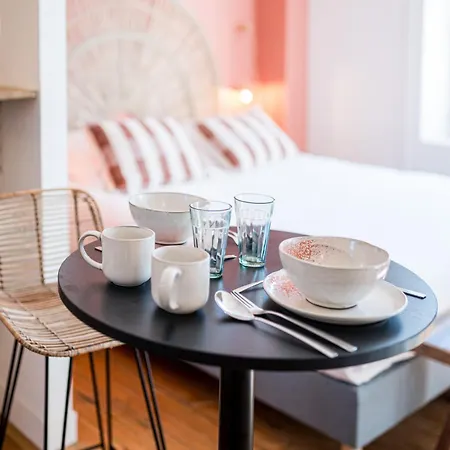 Robs - Confort, Tv Connectee, Debit, Localisation Ideale - Courts Sejours & Affaires Hotel apartamentowy 3*